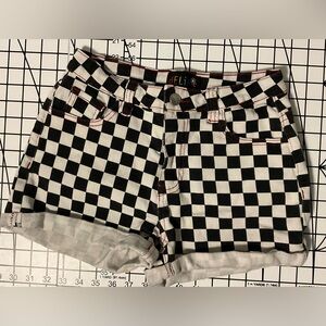 delias checker shorts size xs